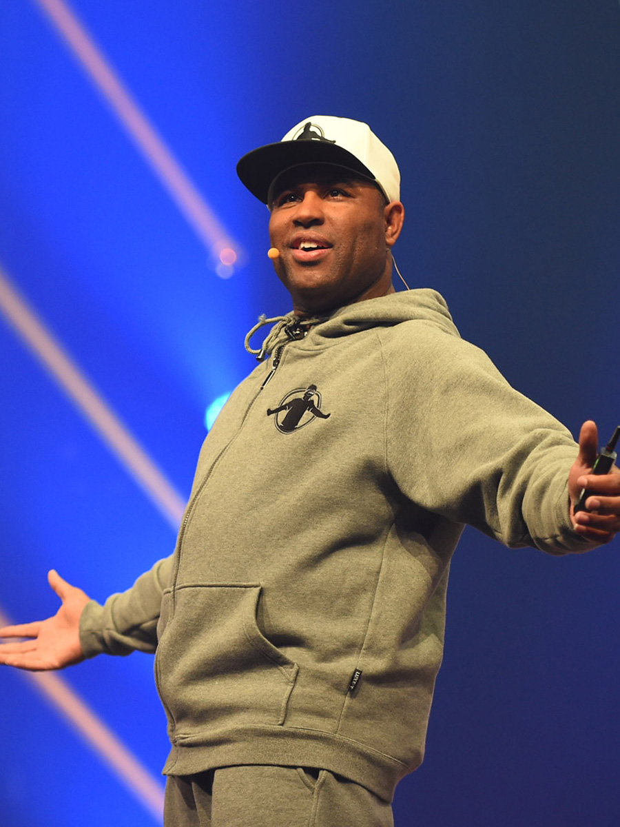 DR. ERIC THOMAS
